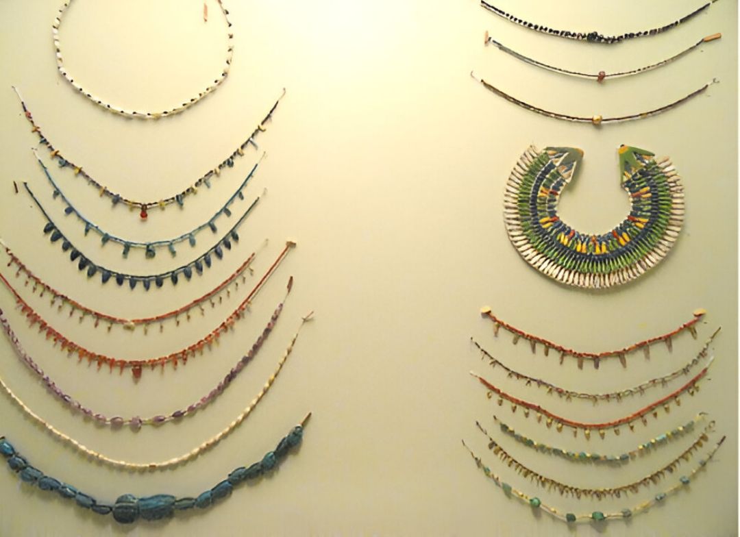 Discover the History and Beauty of Traditional Egyptian Beaded Collars