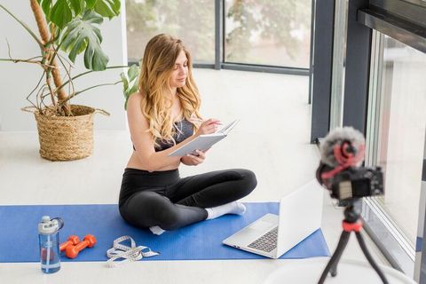 Complete Guide to Find the Best Online Physical Training and Yoga Teacher Programs